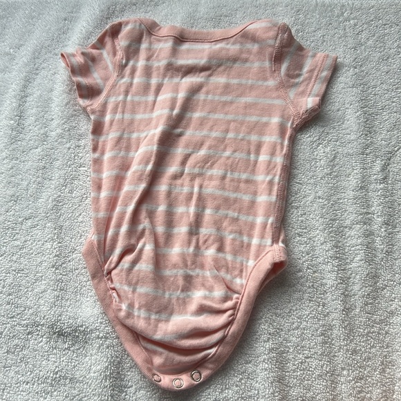 Hanna andersson striped onesie - Picture 2 of 4